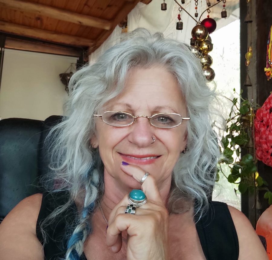Silvia, astróloga y tarotista, fundadora de Simaj